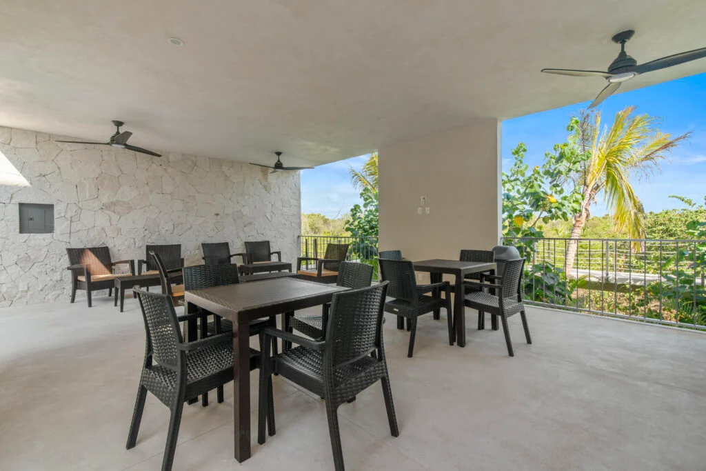 Santamar F-105 — image 16 of 28