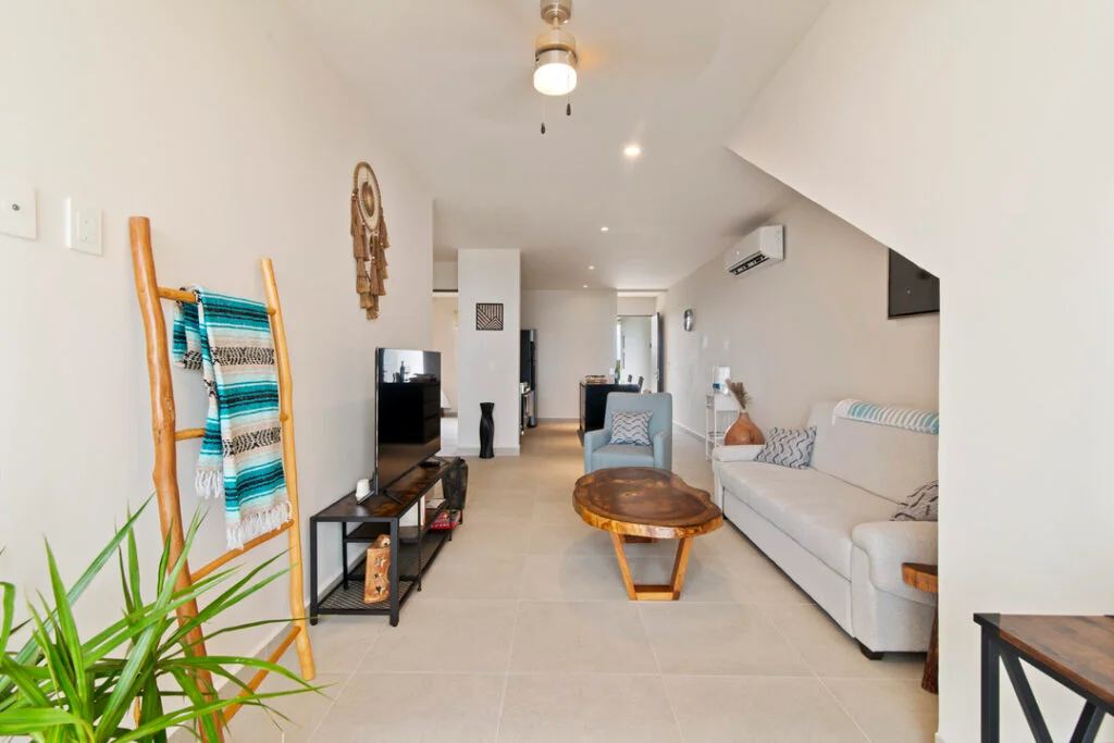 Santamar C-301 — image 7 of 24