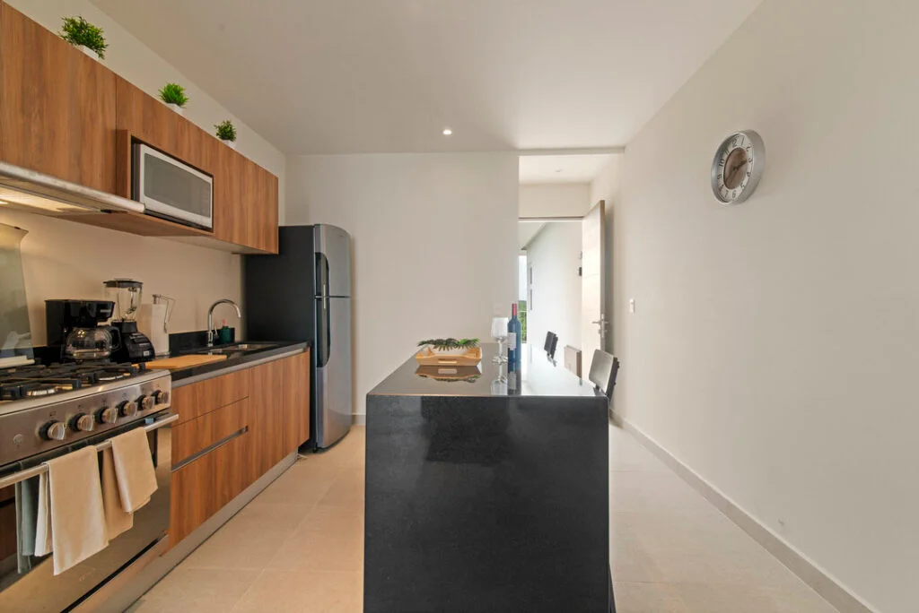 Santamar C-301 — image 15 of 24