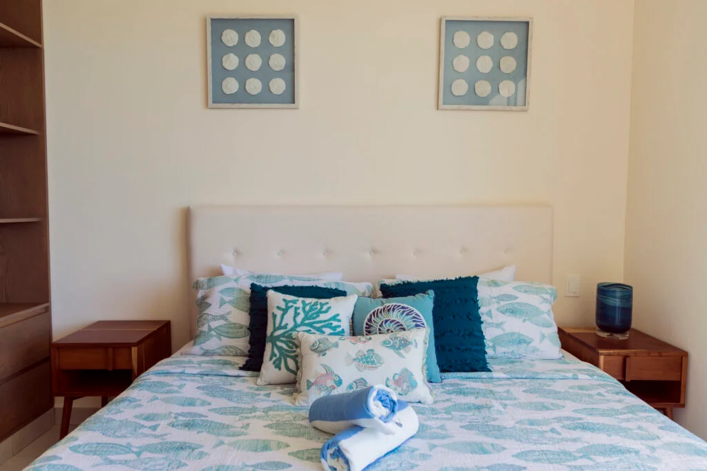 Santamar F-302 — image 3 of 15
